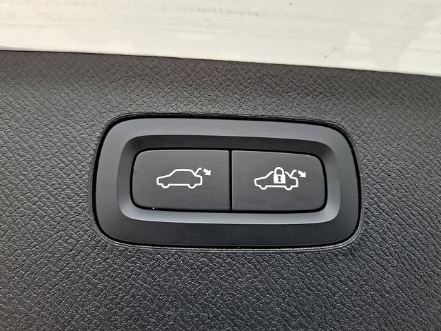 2024 Volvo XC90 Recharge Plug-In Hyb Plus Bright Theme