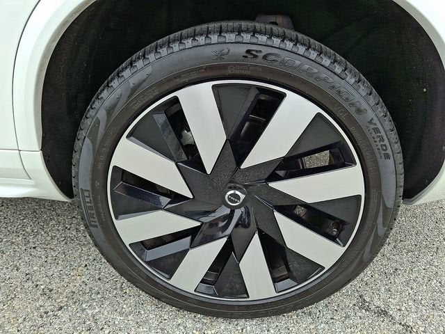 2024 Volvo XC90 Recharge Plug-In Hyb Plus Bright Theme