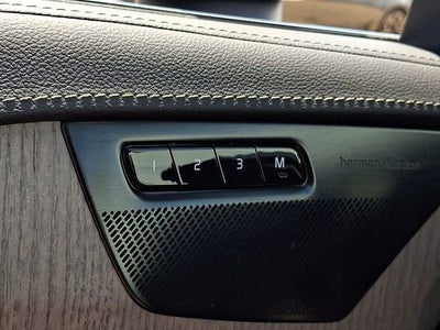 2024 Volvo XC90 Recharge Plug-In Hyb Ultimate Bright Theme