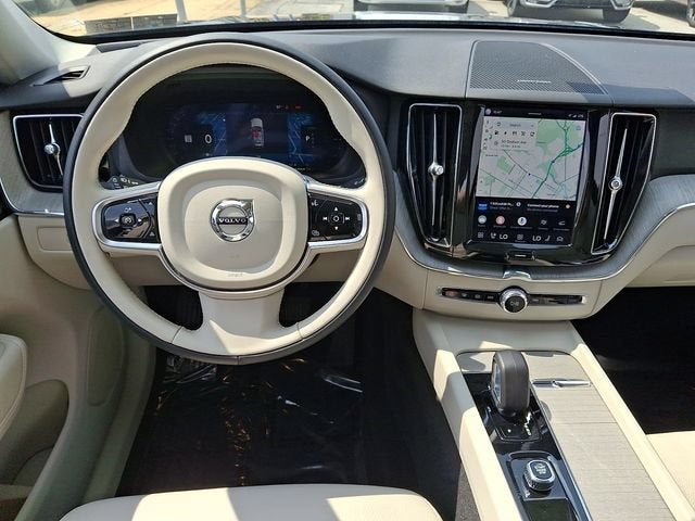 2024 Volvo XC60 Recharge Plug-In Hybrid T8 Plus Dark Theme