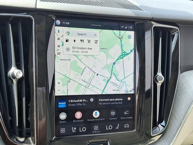 2024 Volvo XC60 Recharge Plug-In Hybrid T8 Plus Dark Theme