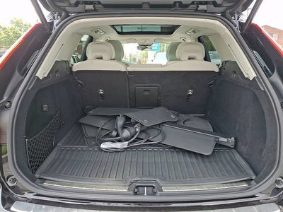 2024 Volvo XC60 Recharge Plug-In Hybrid T8 Plus Dark Theme
