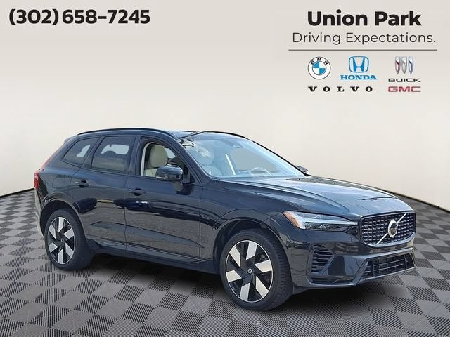 2024 Volvo XC60 Recharge Plug-In Hybrid T8 Plus Dark Theme