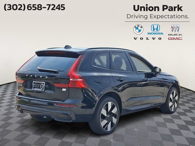 2024 Volvo XC60 Recharge Plug-In Hybrid T8 Plus Dark Theme