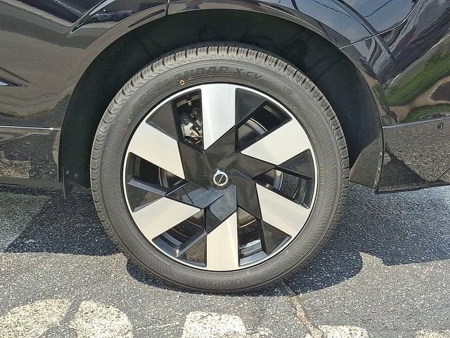 2024 Volvo XC60 Recharge Plug-In Hybrid T8 Plus Dark Theme