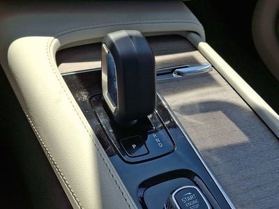 2023 Volvo XC90 Plus