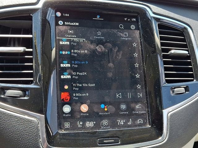 2023 Volvo XC90 Plus