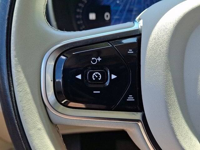 2023 Volvo XC90 Plus
