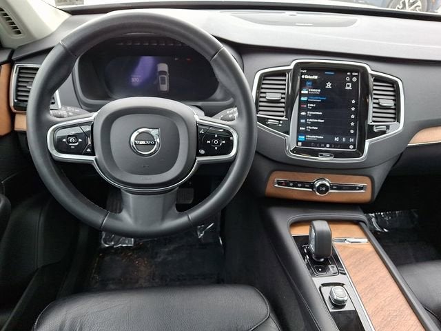 2023 Volvo XC90 Plus