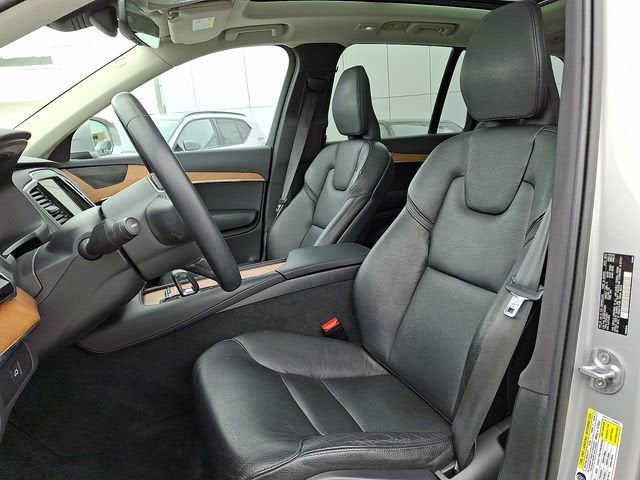 2023 Volvo XC90 Plus