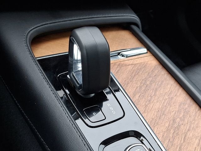 2023 Volvo XC90 Plus