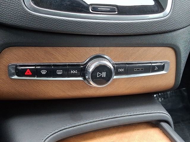 2023 Volvo XC90 Plus