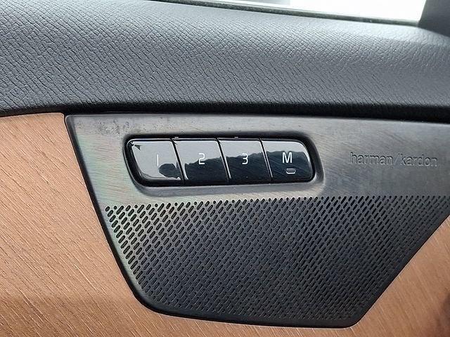 2023 Volvo XC90 Plus