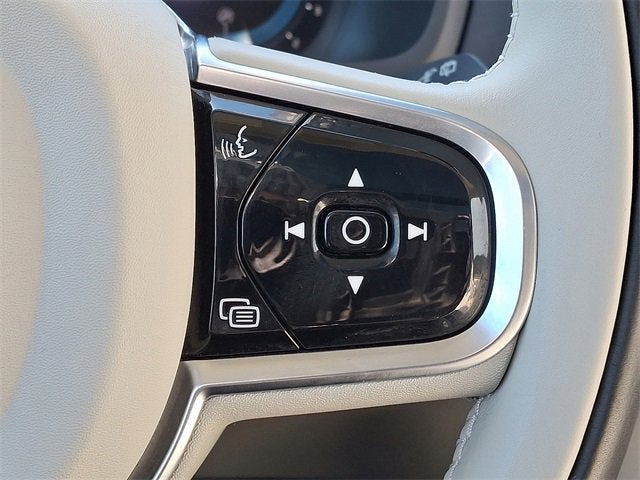 2023 Volvo XC90 Plus