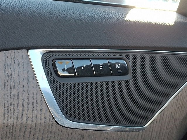 2023 Volvo XC90 Plus