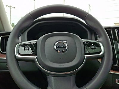 2023 Volvo XC60 B5 Ultimate Bright Theme