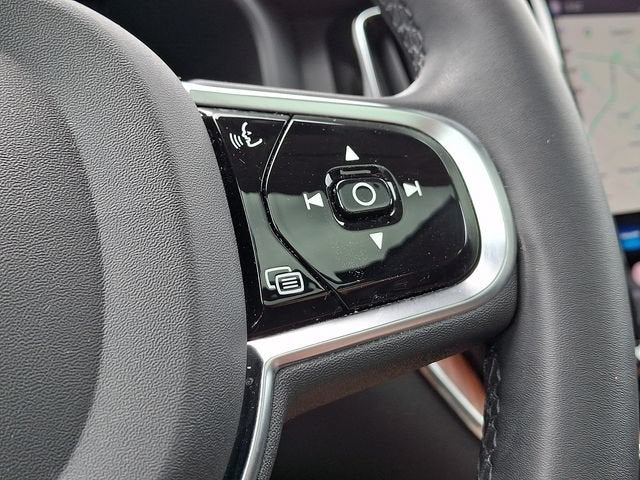 2023 Volvo XC60 B5 Ultimate Bright Theme
