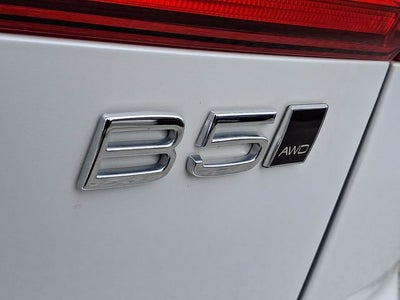 2023 Volvo XC60 B5 Ultimate Bright Theme