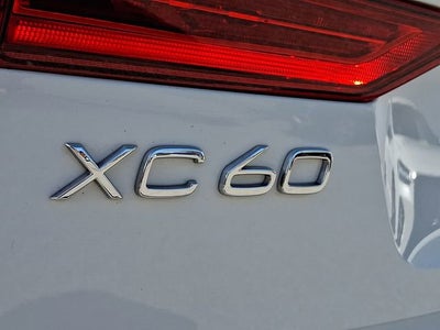 2022 Volvo XC60 Momentum