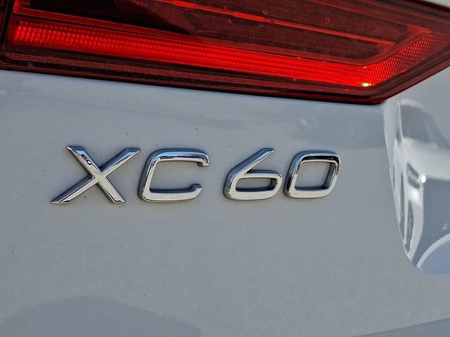 2022 Volvo XC60 Momentum
