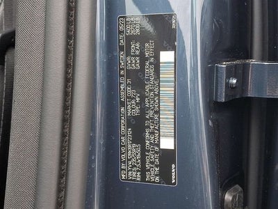 2024 Volvo XC60 Core Dark Theme