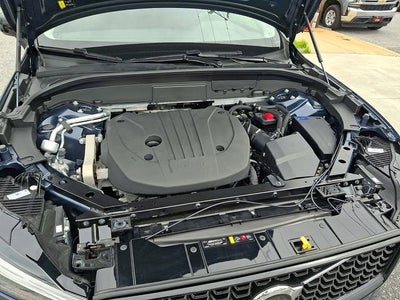 2024 Volvo XC60 Core Dark Theme