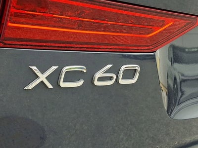 2024 Volvo XC60 Core Dark Theme