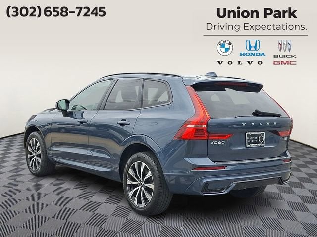 2024 Volvo XC60 Core Dark Theme