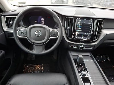 2024 Volvo XC60 Core Dark Theme