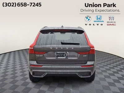 2024 Volvo XC60 Core Dark Theme
