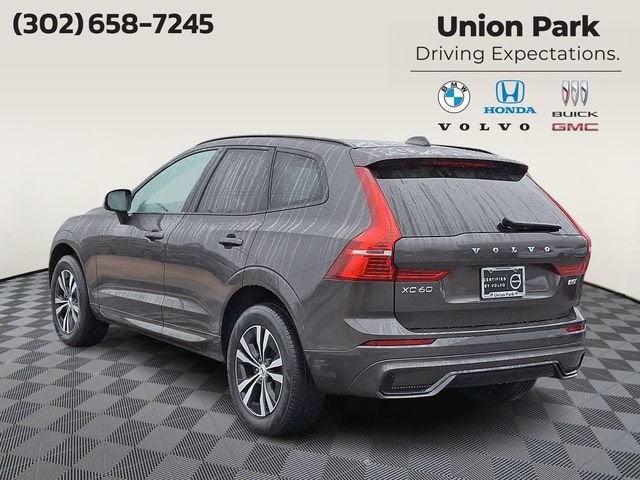 2024 Volvo XC60 Core Dark Theme