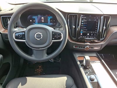 2023 Volvo XC60 B5 Plus Bright Theme
