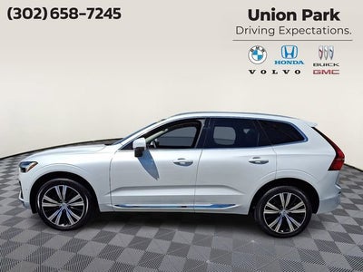 2023 Volvo XC60 Plus Bright Theme