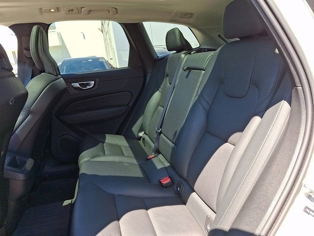 2023 Volvo XC60 Plus Bright Theme