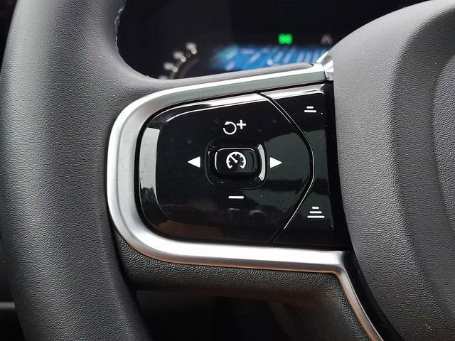 2023 Volvo XC60 Plus Bright Theme