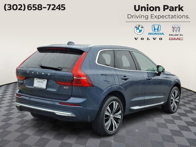 2023 Volvo XC60 Plus Bright Theme