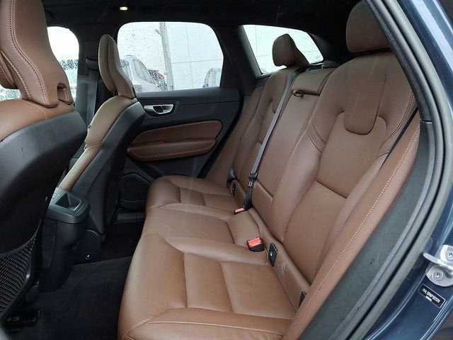 2023 Volvo XC60 Plus Bright Theme
