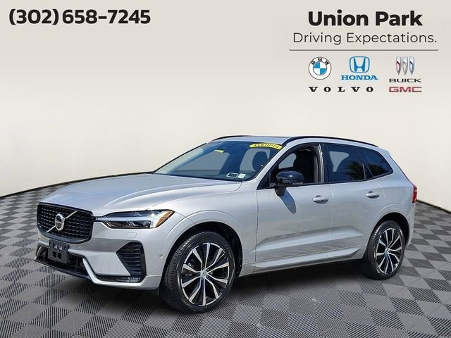 2023 Volvo XC60 Plus Dark Theme