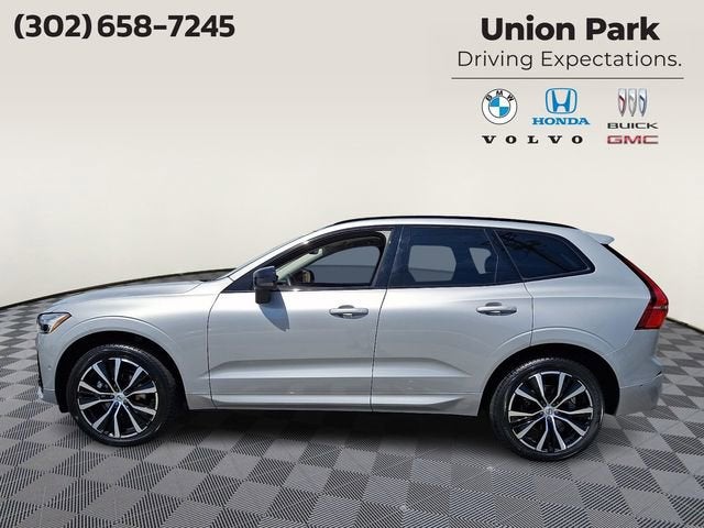 2023 Volvo XC60 Plus Dark Theme