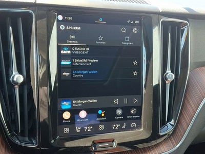 2023 Volvo XC60 Plus Dark Theme