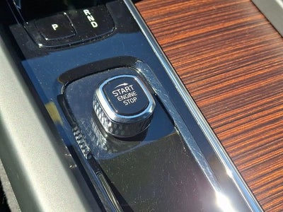 2023 Volvo XC60 Plus Dark Theme