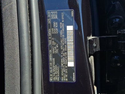 2023 Volvo XC60 Plus Dark Theme