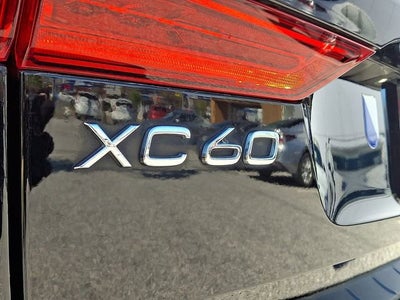 2023 Volvo XC60 Plus Dark Theme