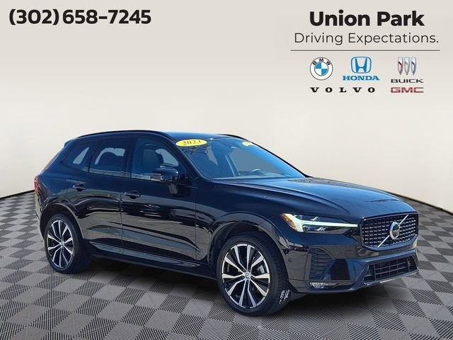 2023 Volvo XC60 Plus Dark Theme
