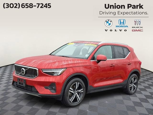 2023 Volvo XC40 Plus Bright Theme
