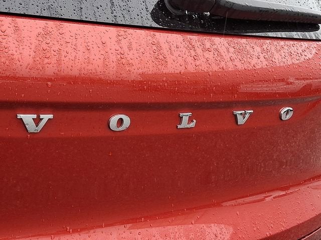 2023 Volvo XC40 Plus Bright Theme