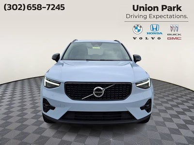 2024 Volvo XC40 Plus Dark Theme