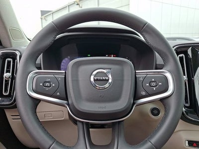 2024 Volvo XC40 Plus Dark Theme