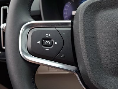 2024 Volvo XC40 Plus Dark Theme