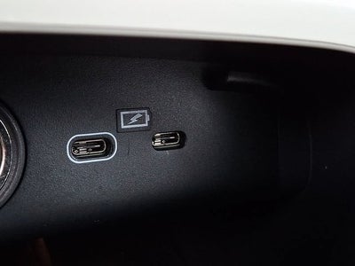 2024 Volvo XC40 Plus Dark Theme
